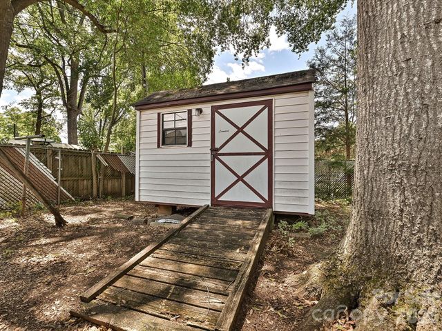 3000 Barfield Drive, Charlotte, NC 28217