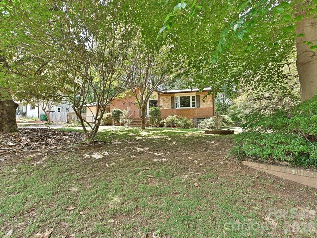 3000 Barfield Drive, Charlotte, NC 28217