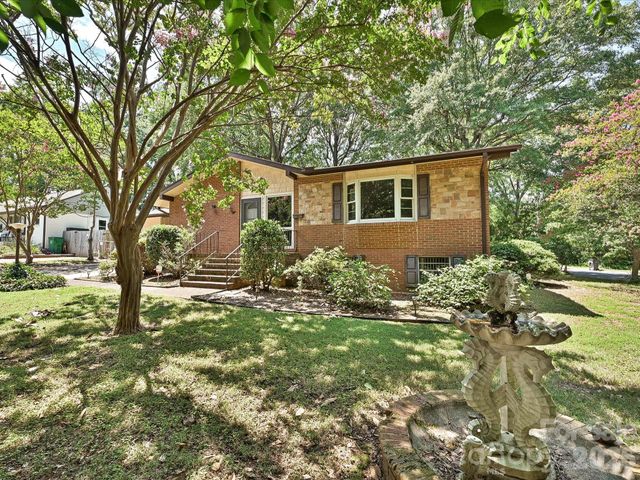 3000 Barfield Drive, Charlotte, NC 28217