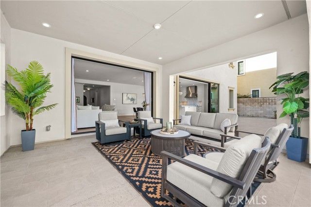 85 Spacial, Irvine, CA 92618