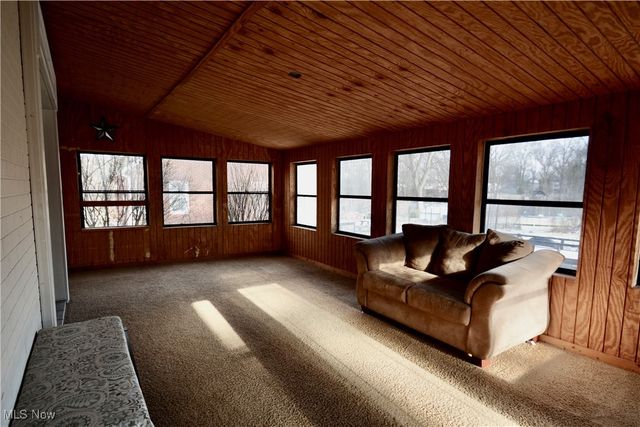 8391 Youngstown Pittsburgh Road, Poland, OH 44514