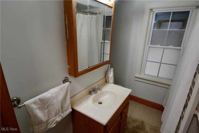 8391 Youngstown Pittsburgh Road, Poland, OH 44514