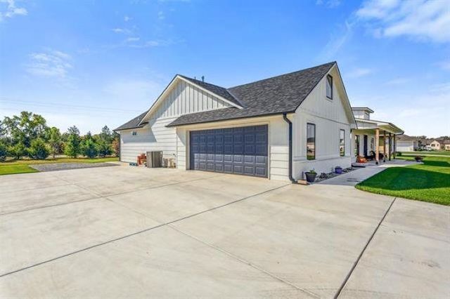 1521 E Elk Ridge Ave, Goddard, KS 67052