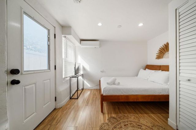 2154 Union St, San Diego, CA 92101
