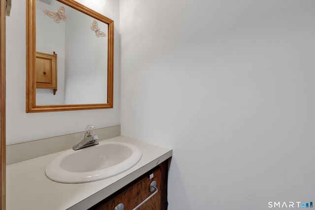 268 Hartford Turnpike APT E5, Tolland, CT 06084