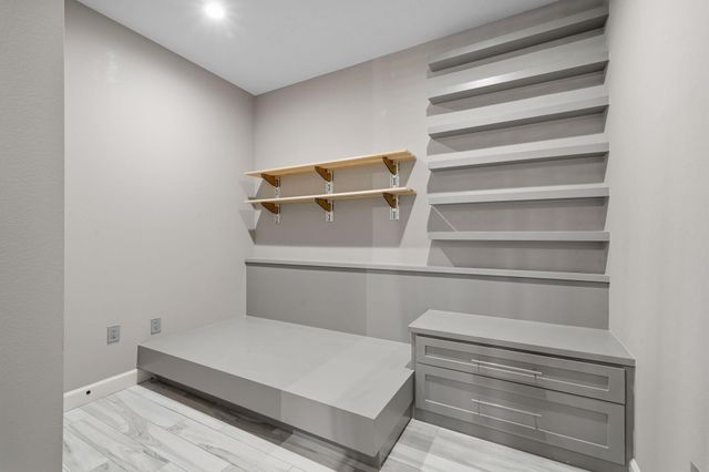 3 Waterway Court 1B, The Woodlands, TX 77380