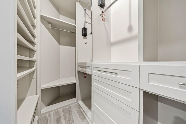 3 Waterway Court 1B, The Woodlands, TX 77380