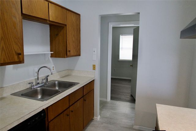 4735 Pecan Meadow Drive, Dallas, TX 75236