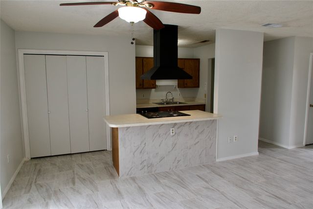 4735 Pecan Meadow Drive, Dallas, TX 75236