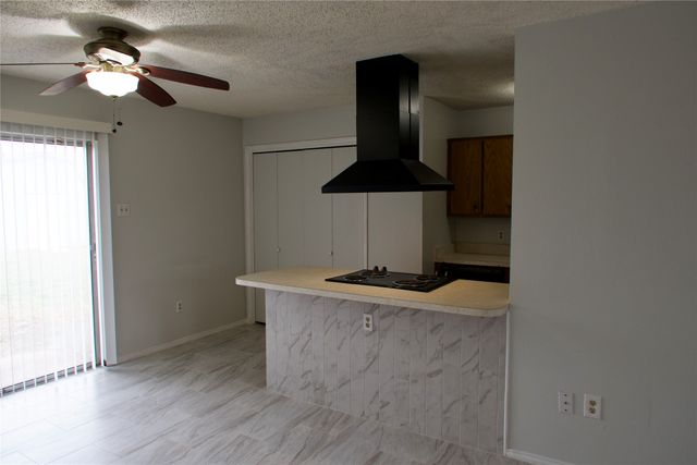 4735 Pecan Meadow Drive, Dallas, TX 75236