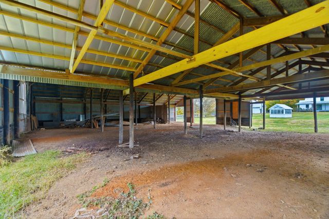 3863 Felts Rd, Cedar Hill, TN 37032