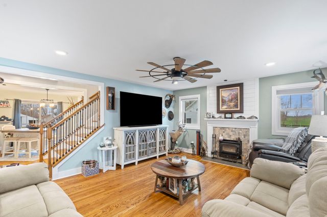 3863 Felts Rd, Cedar Hill, TN 37032