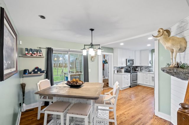 3863 Felts Rd, Cedar Hill, TN 37032