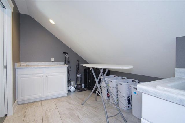 1011 Tara Lane, Waunakee, WI 53597