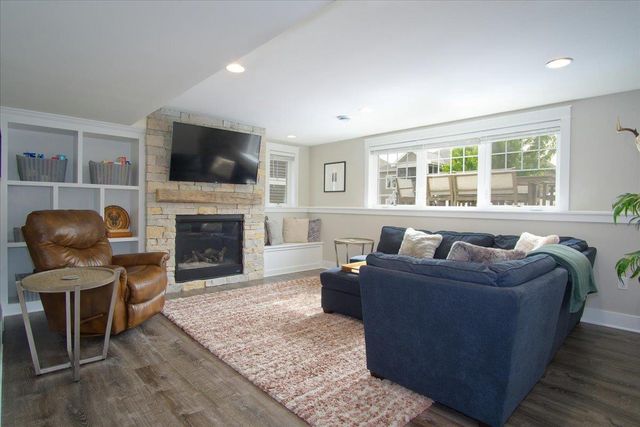 1011 Tara Lane, Waunakee, WI 53597