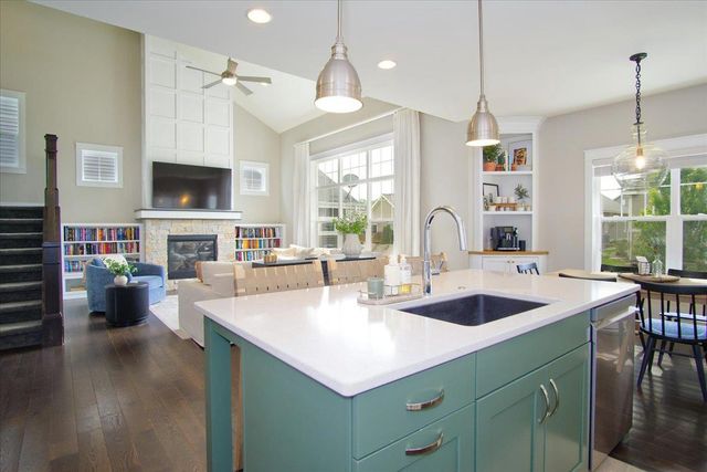 1011 Tara Lane, Waunakee, WI 53597