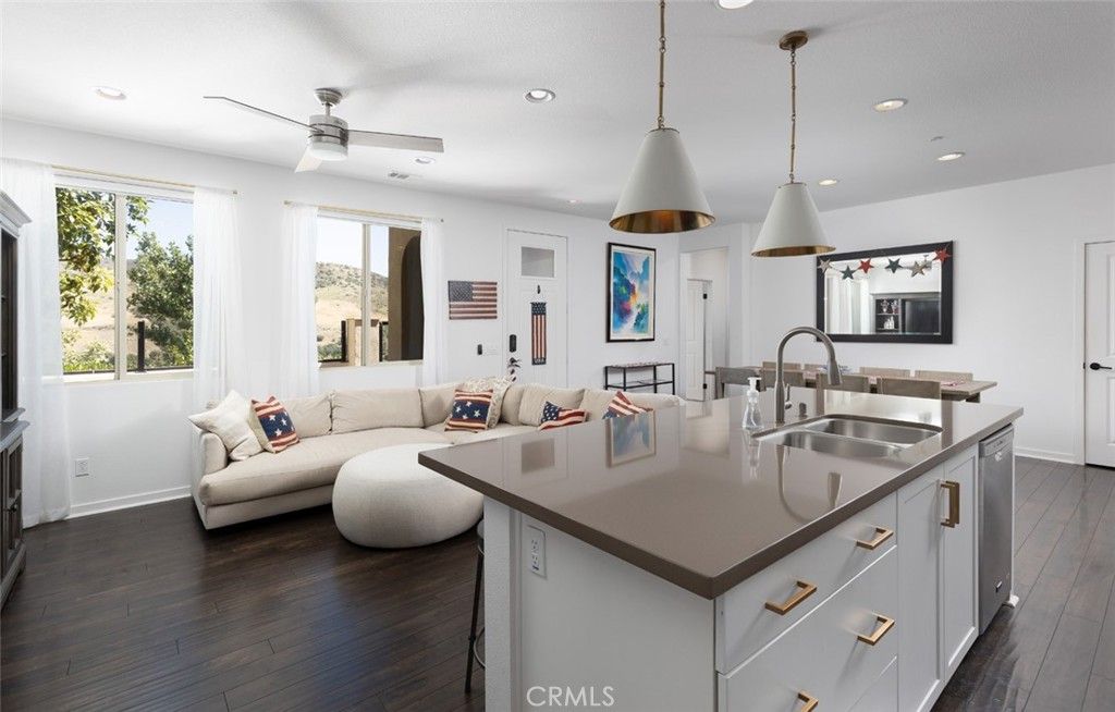 99 Adelfa Street, Rancho Mission Viejo, CA 92694