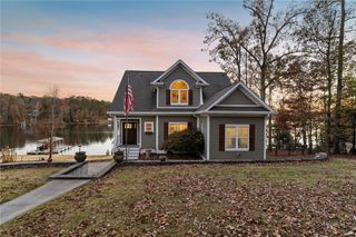 389 Paradise Pointe, Abbeville, SC 29620