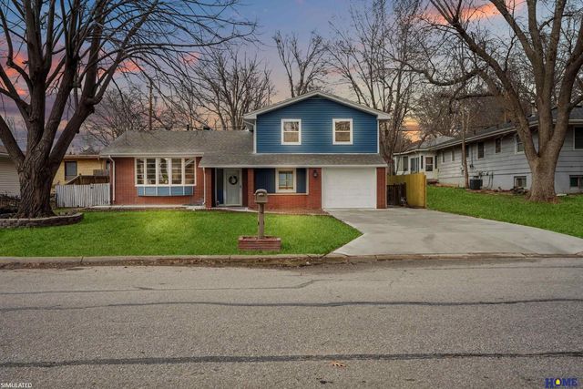 6626 Bethany Park Drive, Lincoln, NE 68505