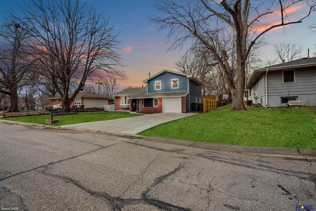 6626 Bethany Park Drive, Lincoln, NE 68505