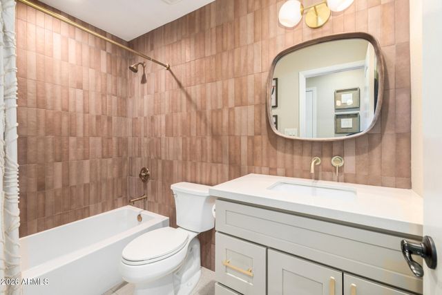 15817 N MOON VALLEY Drive, Phoenix, AZ 85022