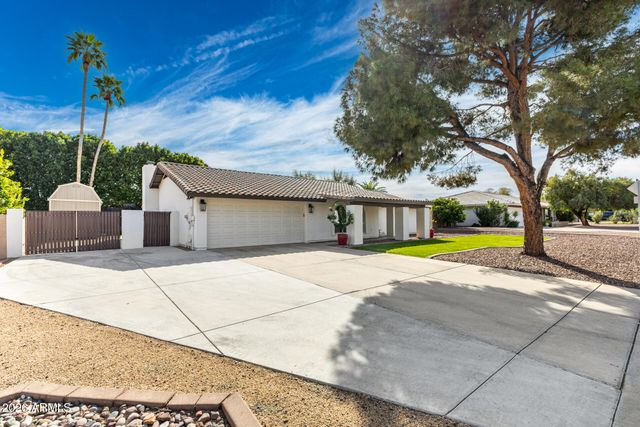 15817 N MOON VALLEY Drive, Phoenix, AZ 85022