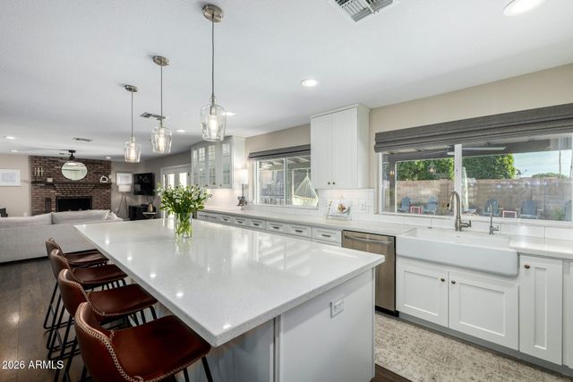 15817 N MOON VALLEY Drive, Phoenix, AZ 85022