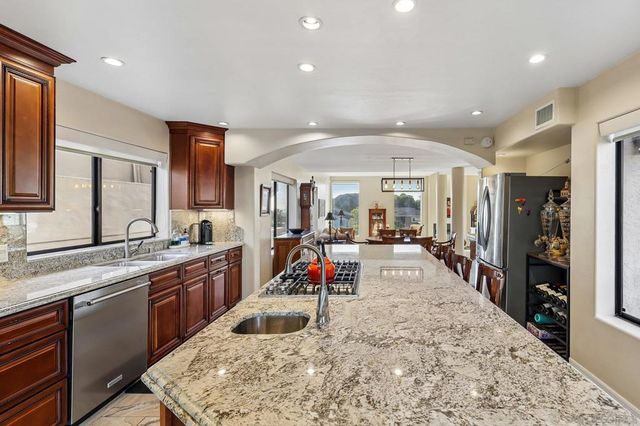 2070 Illion, San Diego, CA 92110