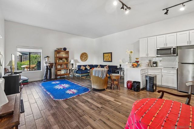2070 Illion, San Diego, CA 92110