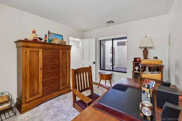2070 Illion, San Diego, CA 92110
