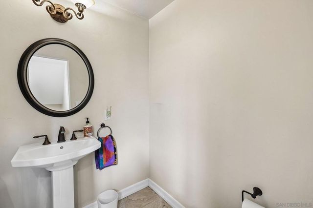 2070 Illion, San Diego, CA 92110