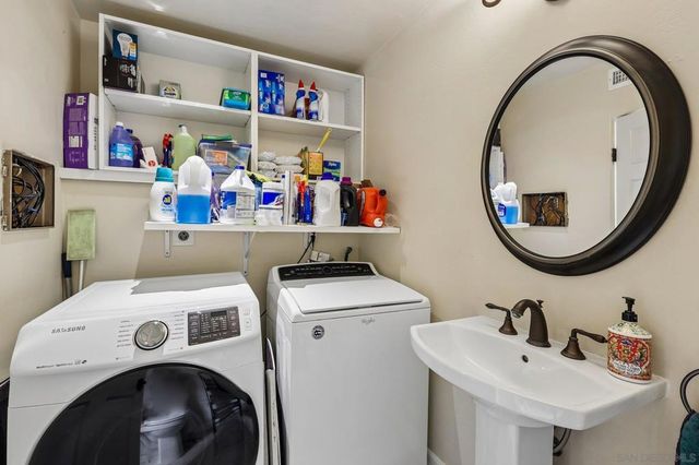2070 Illion, San Diego, CA 92110