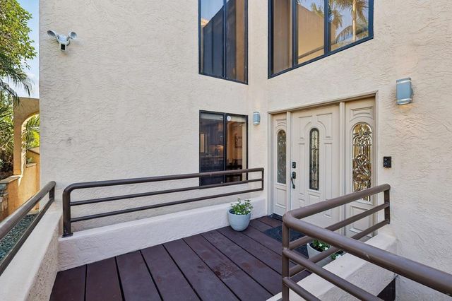 2070 Illion, San Diego, CA 92110