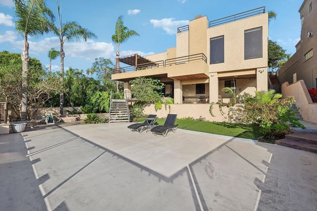 2070 Illion, San Diego, CA 92110