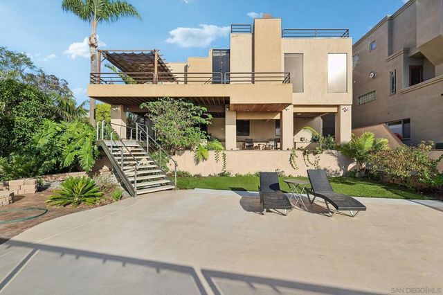 2070 Illion, San Diego, CA 92110