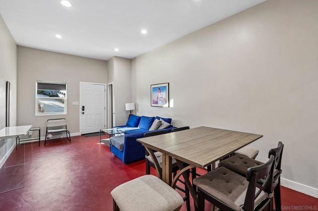 2070 Illion, San Diego, CA 92110