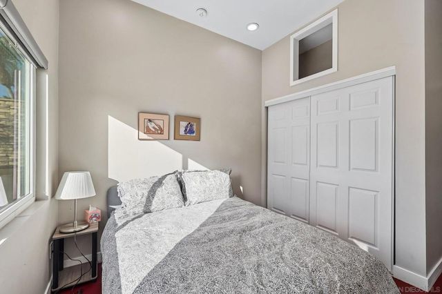 2070 Illion, San Diego, CA 92110