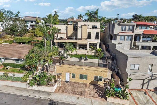 2070 Illion, San Diego, CA 92110