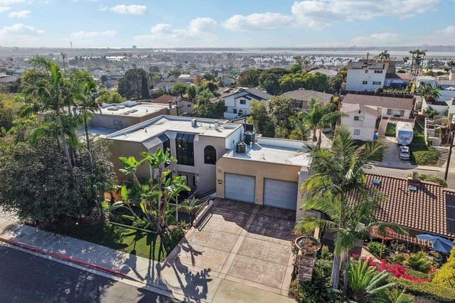 2070 Illion, San Diego, CA 92110