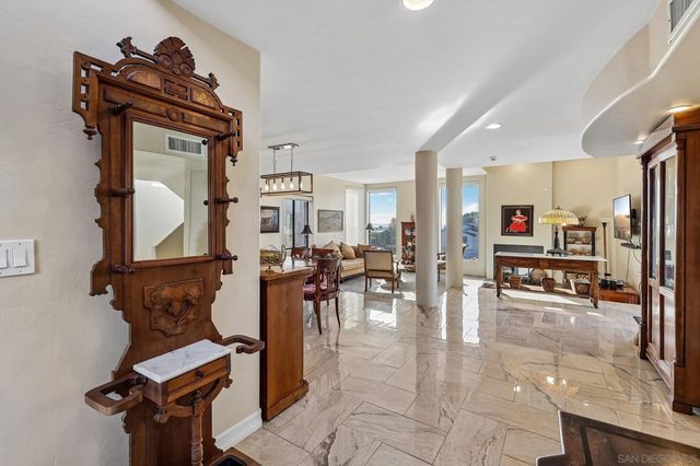 2070 Illion, San Diego, CA 92110