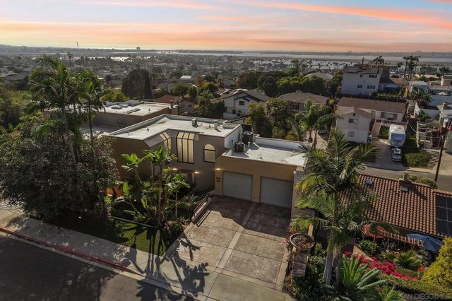 2070 Illion, San Diego, CA 92110