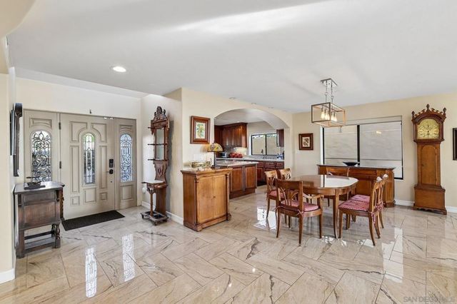 2070 Illion, San Diego, CA 92110