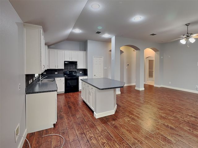 5920 Paloma Blanca Drive, Fort Worth, TX 76179