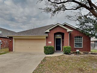 5920 Paloma Blanca Drive, Fort Worth, TX 76179