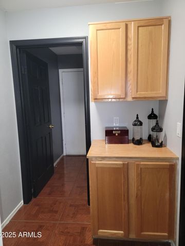 1124 W NANCY Lane, Phoenix, AZ 85041