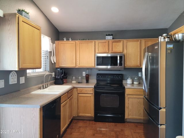 1124 W NANCY Lane, Phoenix, AZ 85041