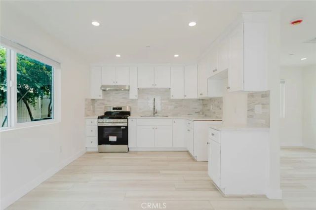 1232 Allen Avenue, Glendale, CA 91201