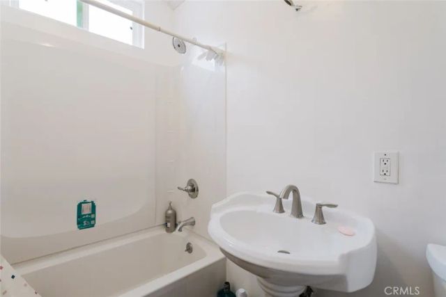 1232 Allen Avenue, Glendale, CA 91201