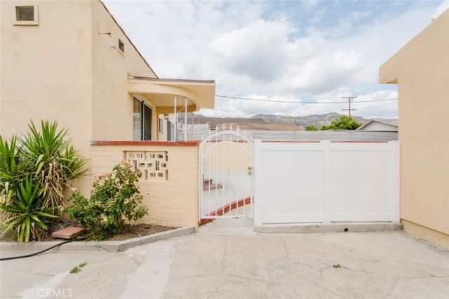 1232 Allen Avenue, Glendale, CA 91201