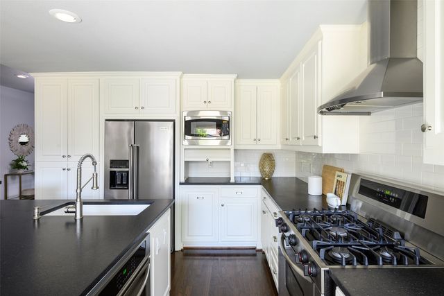 3935 Dunhaven Road, Dallas, TX 75220